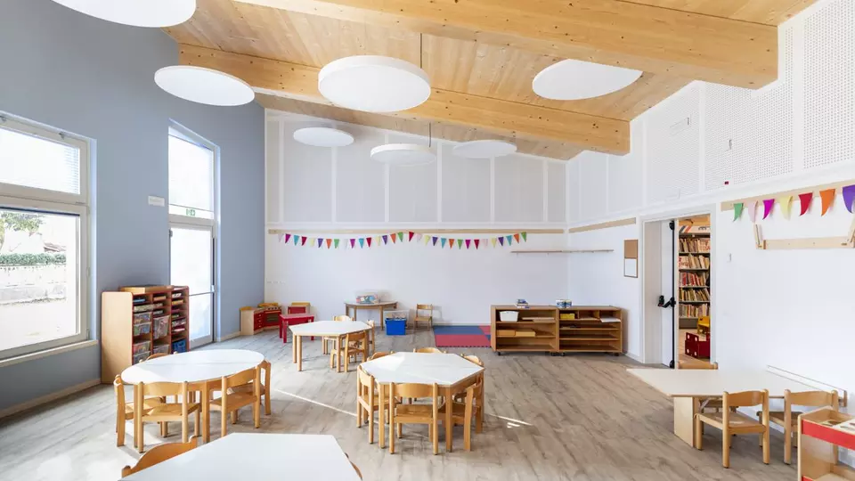 Grande laboratorio di scuole elementari